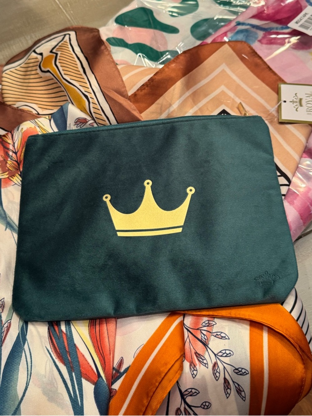 Crown Print Green Cosmetic Pouch - Fashion Cosmetic Bag